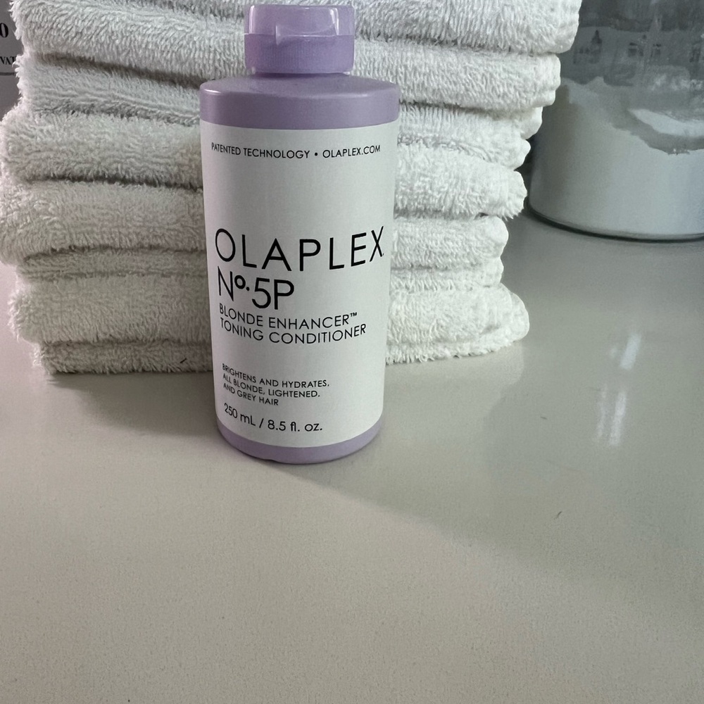 OLAPLEX No.5P Toning Conditioner in Lavender